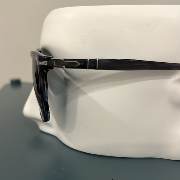 Persol Polarized Sunglasses Grey FAB - Picture 2 of 6